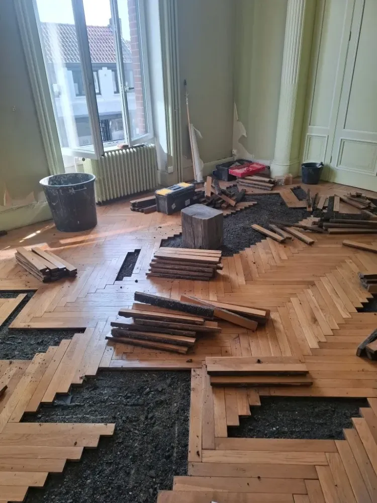 Restauration parquet en cours